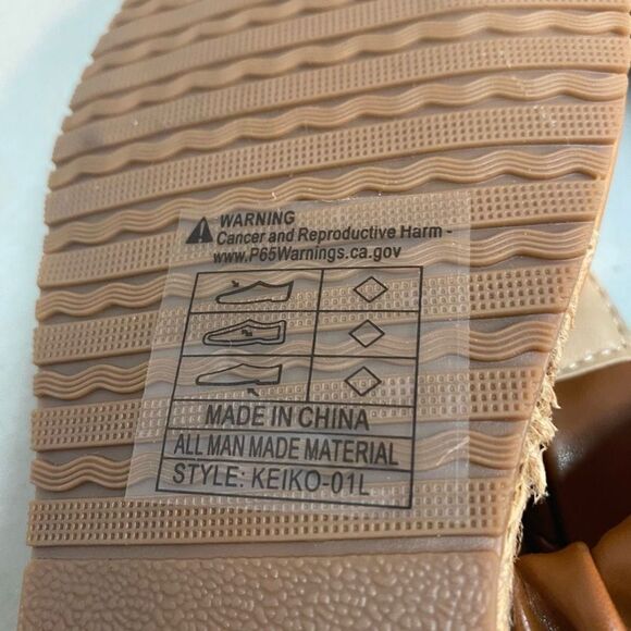 AEROSOLES Women’s Brown Sandals Size 8 Slip on
Silver Buckle New Without Box - Picture 7 of 8